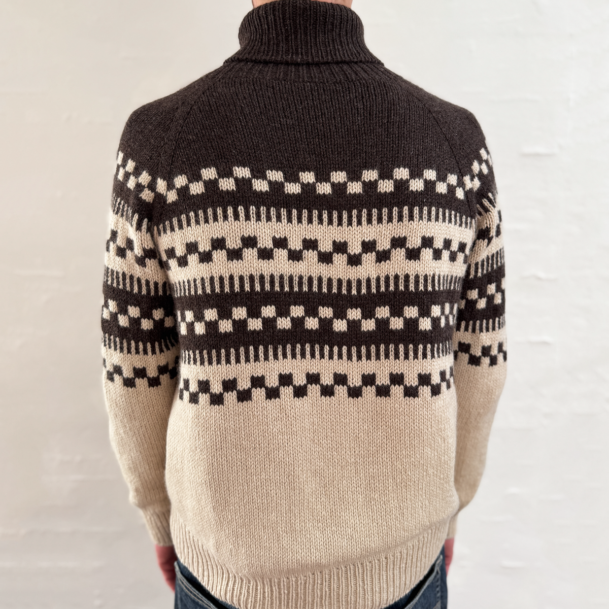 Evolve Sweater Man